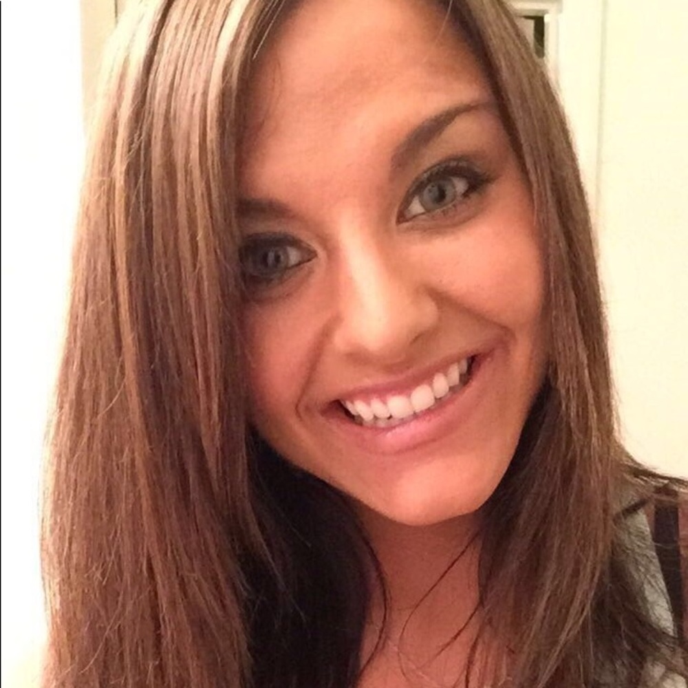 Meet your Posher, Deanna